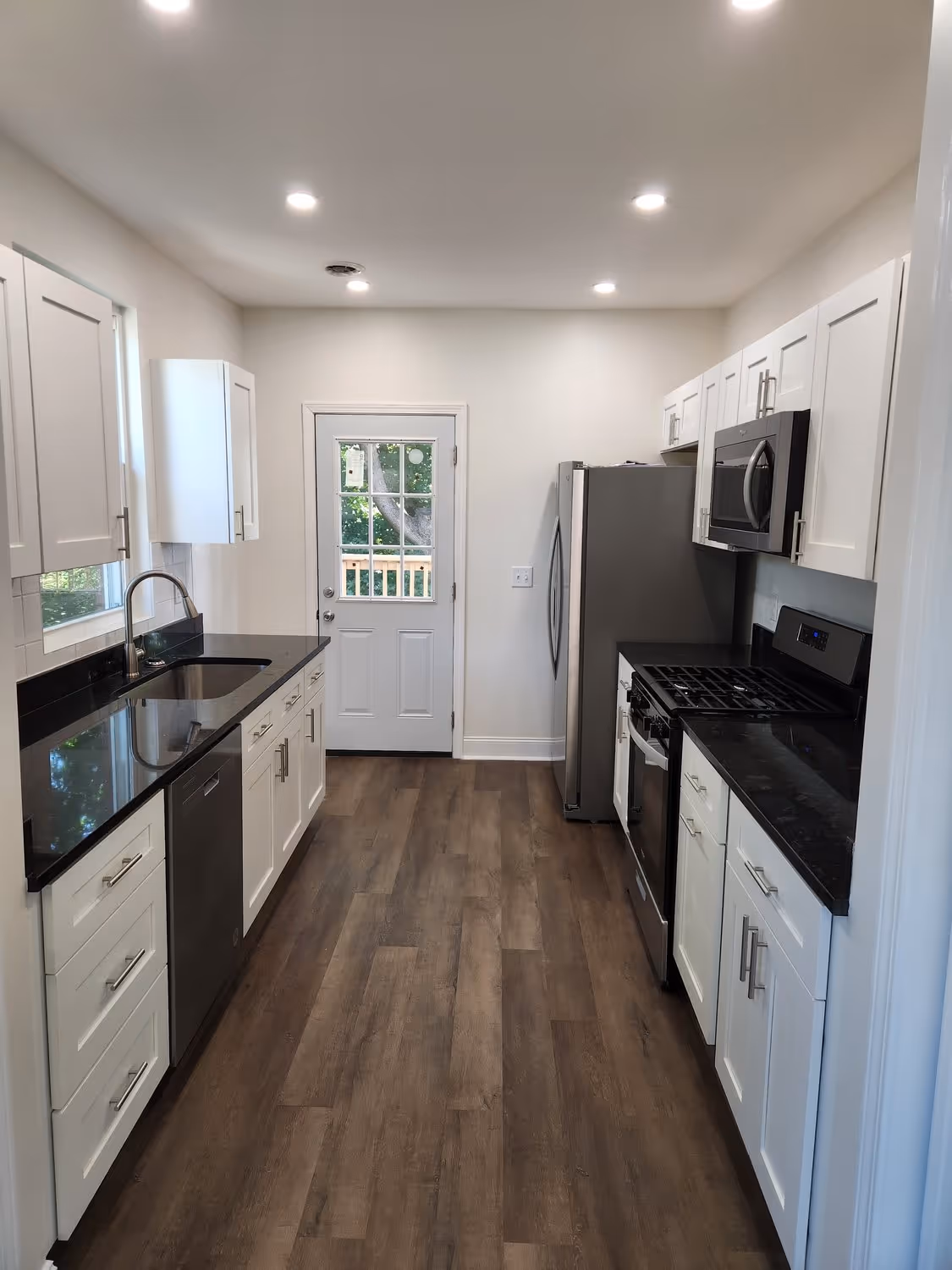 438 N. Fairmount, after: interior of